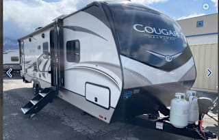 2022 Keystone RV Cougar Half-Ton Series 29BHSWE