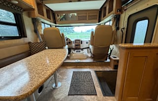 Mountain View Escape 2016 Thor ACE Motor Coach