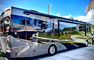 Jackie and Wills Home on Wheels.