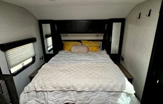 2022 pet friendly Grey Wolf Toy Hauler