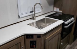Off-Grid Ready 2023 Xplore X22 Drop off available