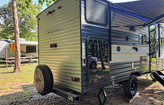 Hotel on Wheels! !! 2022 Forest RV  Wolf Pup 17JG
