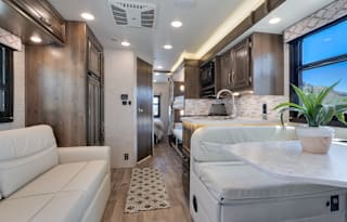 Stylish Jayco Redhawk 31F w/ BUNKHOUSE