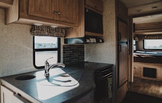 2017 Forest River RV Sunseeker 2500TS w/ Flex Mile