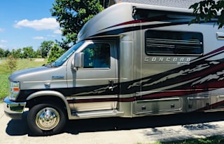 2012 Coachmen RV Concord 300TS Ford