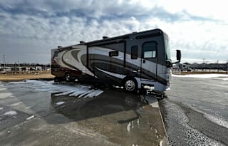 2019 Fleetwood RV Discovery 38K