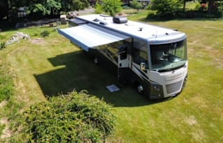 32 Foot Boutique BnB on Wheels