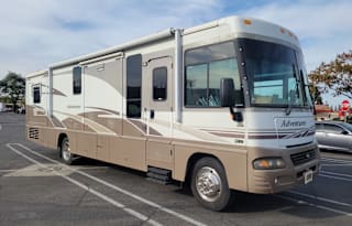 Family Size Self-Contained Home on Wheels