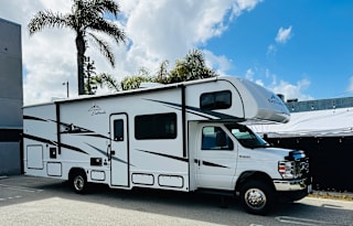 Super Clean & Beautiful 2023 Entrada 3100FB