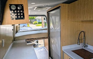 2020 ParkLand Vans Mercedes Benz Sprinter 2500