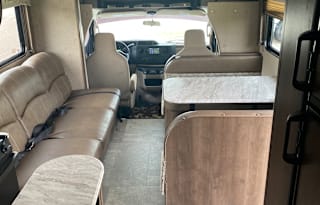 2018 Coachmen RV Freelander 31BH Ford 450