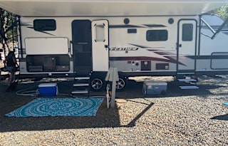 2022 Jayco 30ft Bunk house  (Delta Diva)