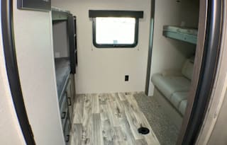 4 Bunks & Queen Bed,1.5 Bath, Fully Stocked, 3 Sld
