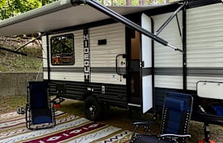 2025 Travel Trailer - Clean & Fully Equipped!