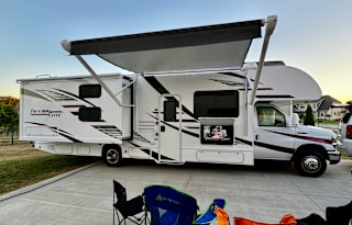 The Southern Traveler, sleeps 8, adventure ready!
