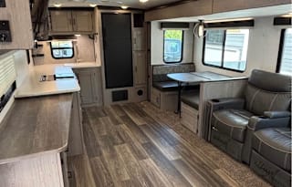 Billies Mallard! Rear kitchen area!