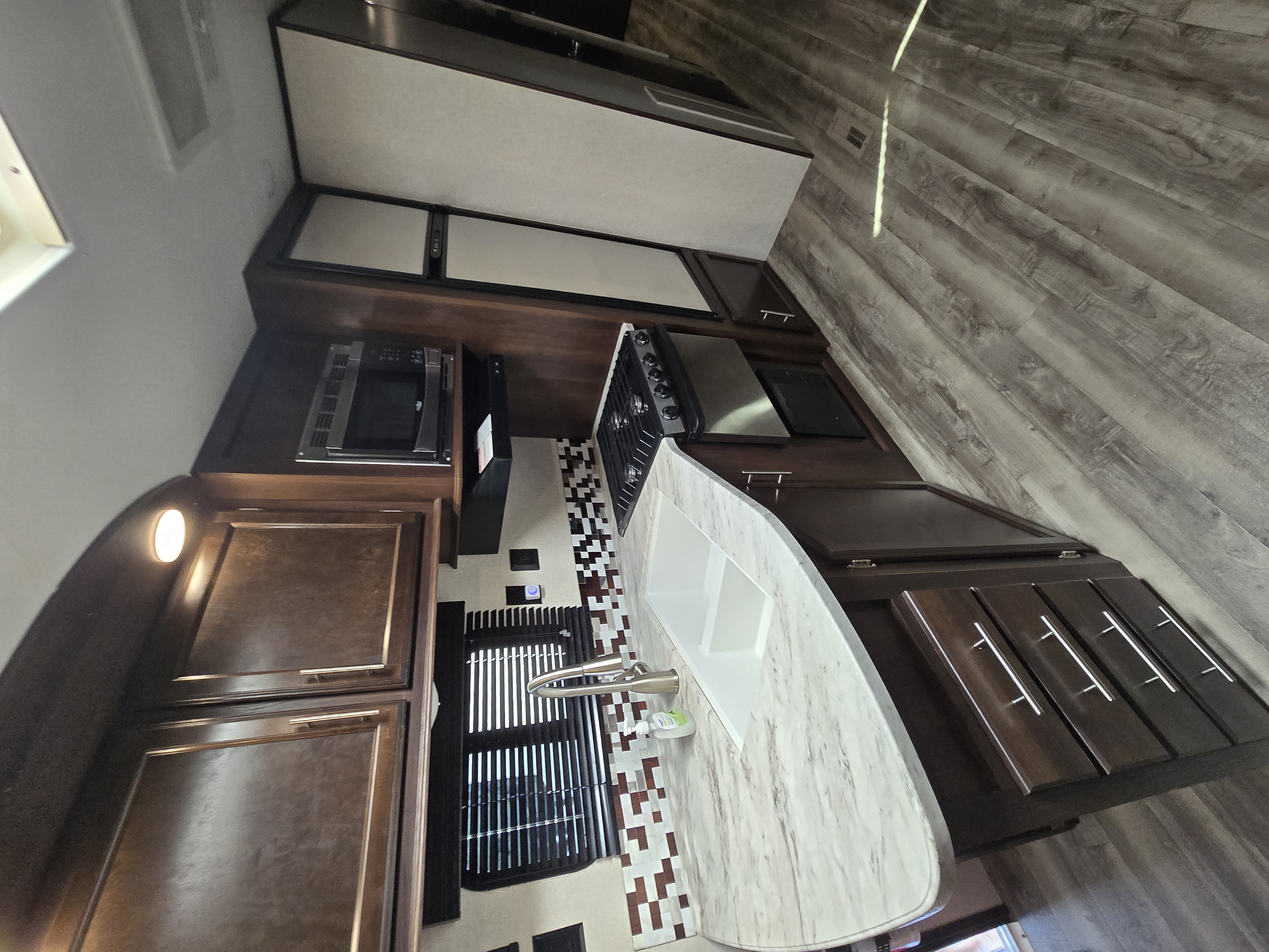 3 FL - Sagmoe Family (36-foot bunkhouse camper) | RVshare
