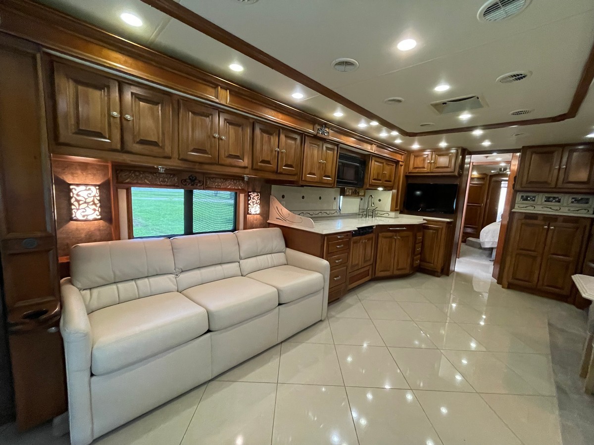 Kilo the Traveler is a 2012 Tiffin Pheaton 40QTH Motorhome that is ...