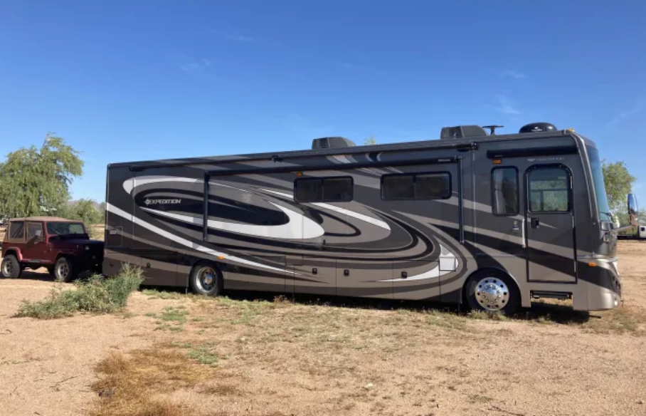 *2011 Fleetwood Expedition - Perfect 4 Family Fun! | RVshare