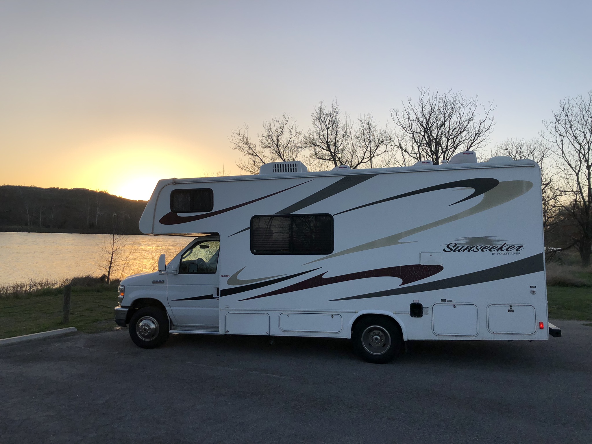 24 5 sunseeker 2300ford class c motor home rvshare