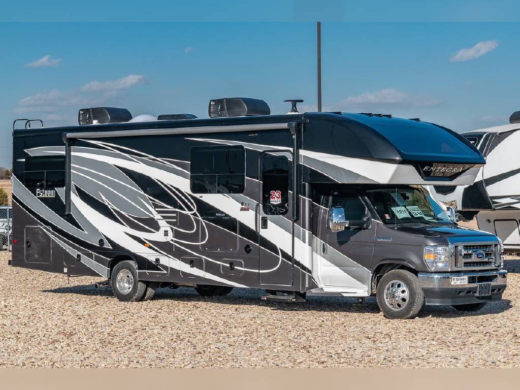 32.0 Esteem 31F Class C Motor Home | RVshare