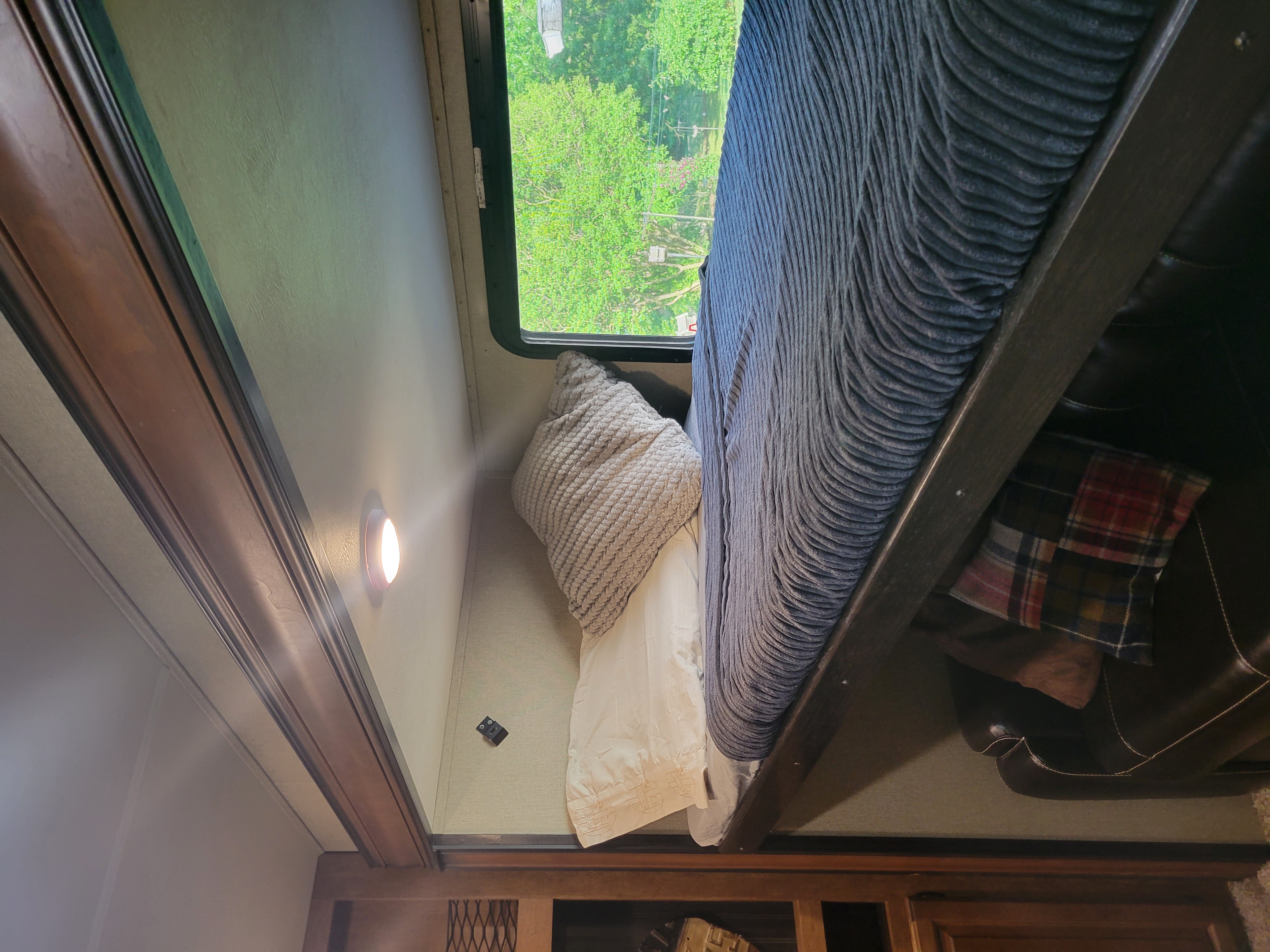 Gypsy&sons 「MELTON RVS VERSITY JK」 Bionic Gypsy Grand Design Reflection | RVshare