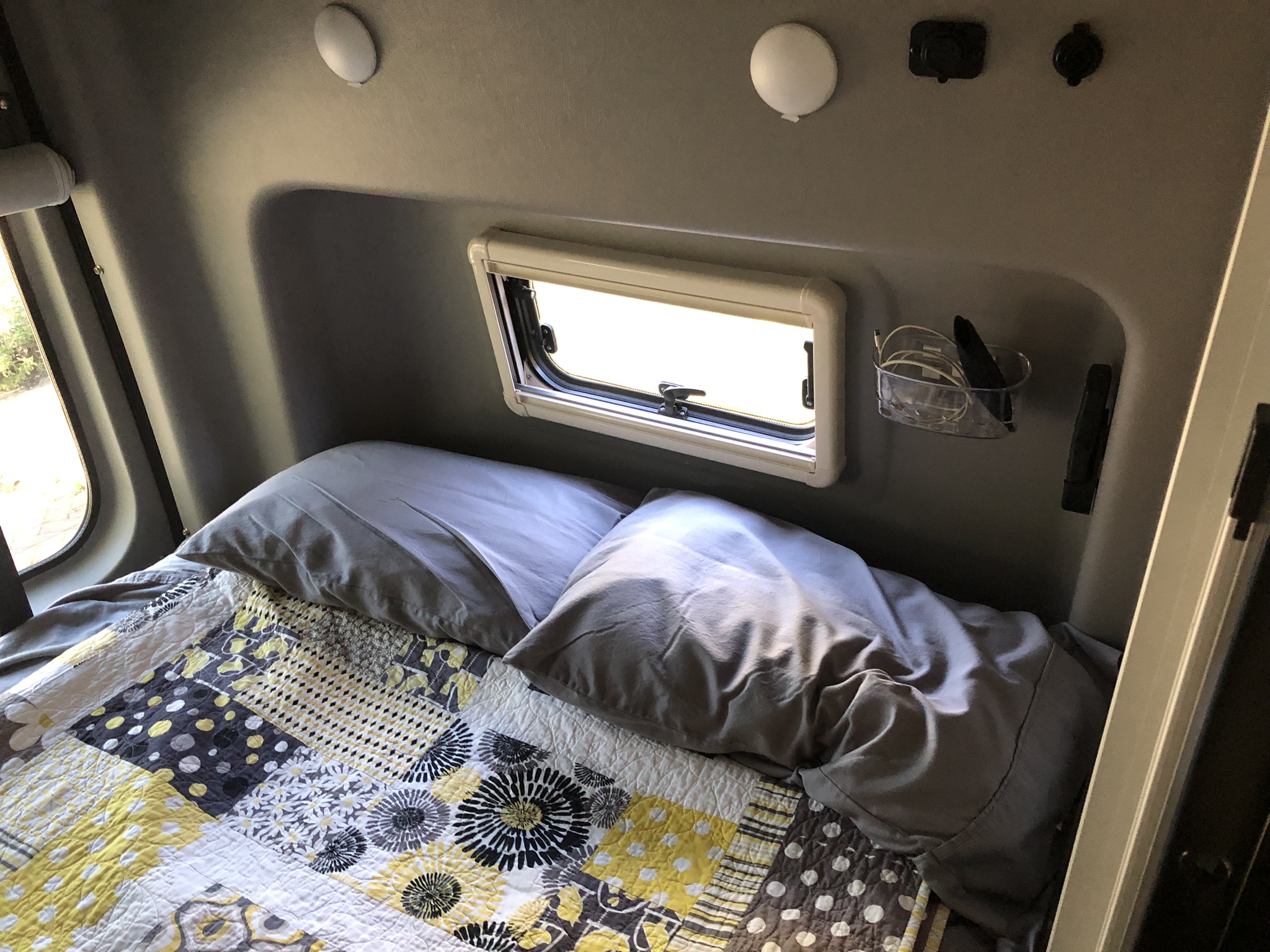 winnebago revel bed