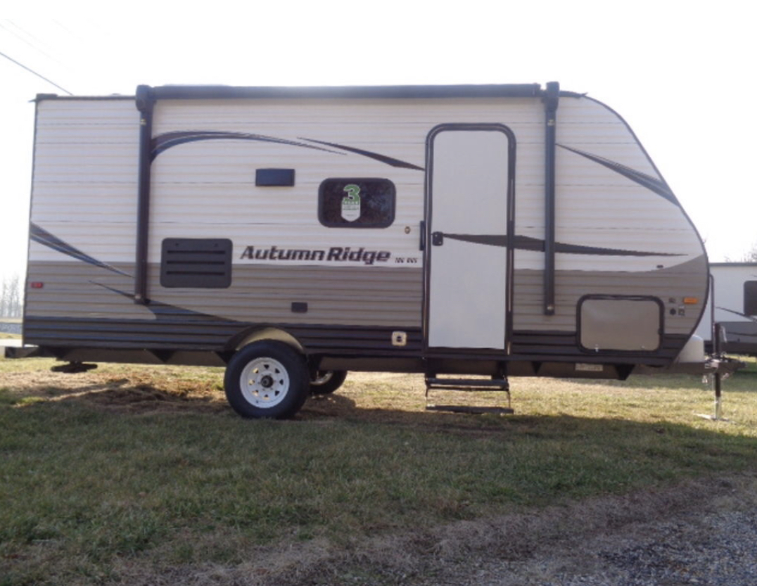 22.0 Autumn Ridge Single Axle 180BHS Travel Trailer RV Rental near ...