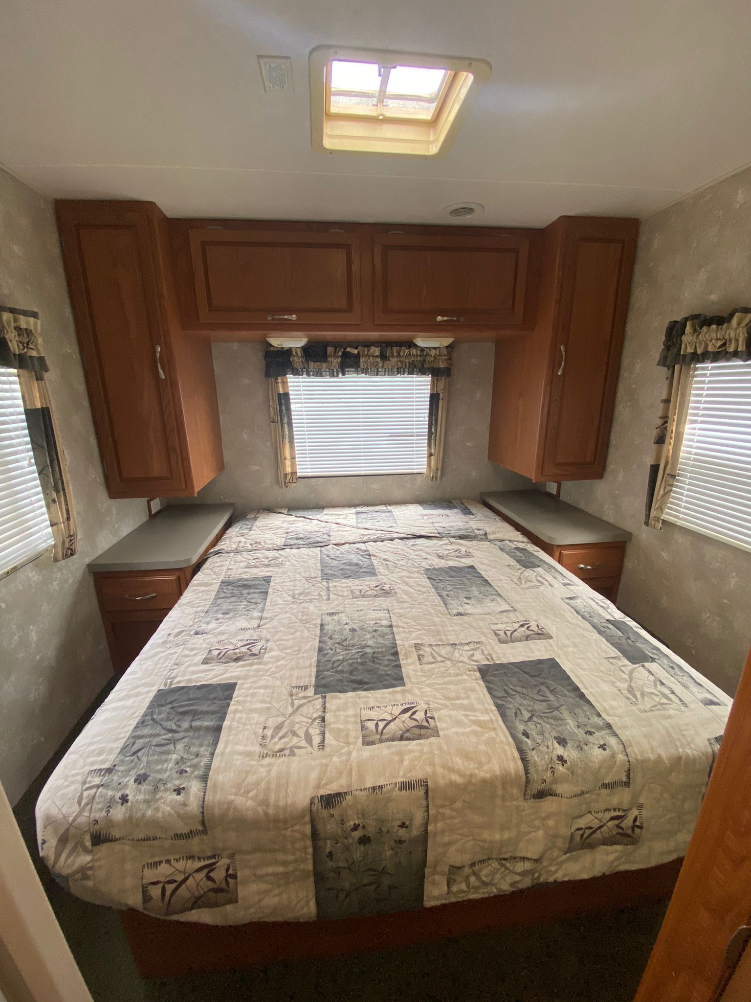 2005 Mirada 29QB | RVshare