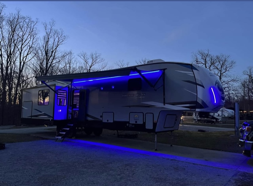 2022 Forest River Cherokee Arctic Wolf Suite 3660 | RVshare