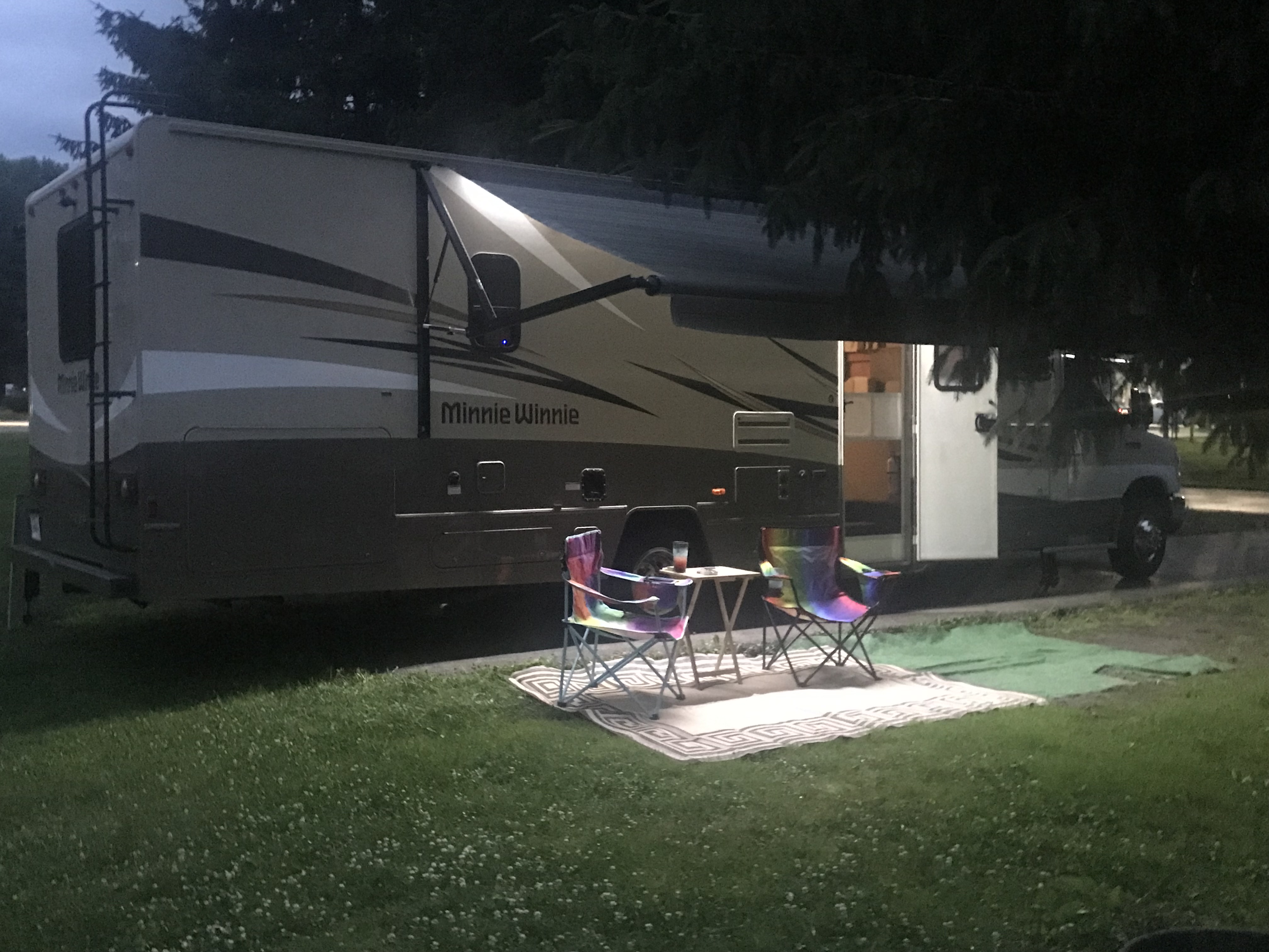 Rv Sleeps 10 For Sale 74 - 4zz10zm