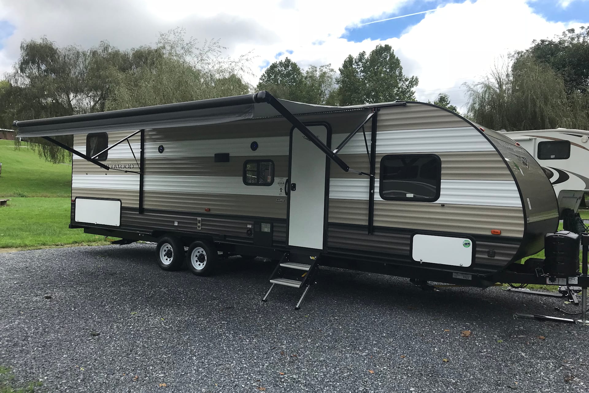 19 Wildwood By Forrest River 273qbxl Travel Trailer Rv For Rent 2323 Agreatertown 19 Wildwood By Forrest River 273qbxl Travel Trailer Rv For Rent 2323 Agreatertown