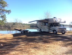 Coachmen RV Leprechaun 210QB Chevy 4500