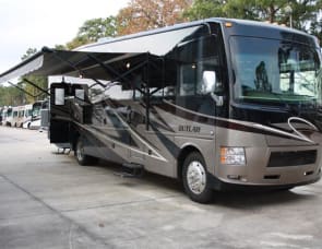 Thor Motor Coach Outlaw 37LS
