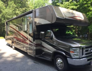 Coachmen RV Leprechaun 319DS Ford 450