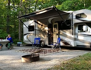 Thor Motor Coach Four Winds 28A