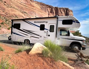 Forest River RV Sunseeker Classic 2500TS Ford
