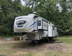 Forest River RV Cherokee Arctic Wolf Suite 3660