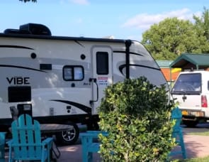 Forest River RV Vibe Extreme Lite 21FBS