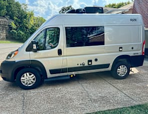 Thor Motor Coach Rize 18M