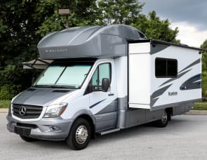 Winnebago Navion 24D