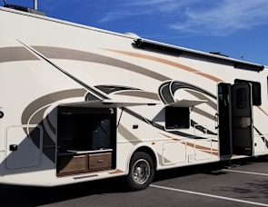 Thor Motor Coach Hurricane
