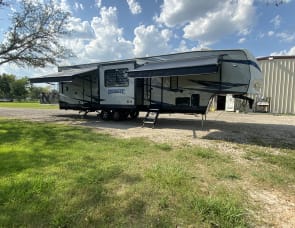 Forest River RV Vengeance Rogue 324A13