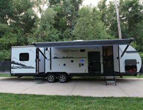 Forest River RV Cherokee Grey Wolf Black Label 27RRBL