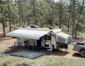 Forest River RV Rockwood Roo 233S