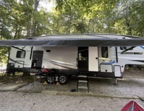 Forest River RV Cherokee Arctic Wolf 287BH