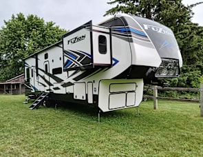 Keystone RV Fuzion 369