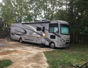 Thor Motor Coach Hurricane 34F