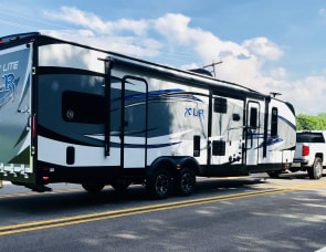 Forest River RV XLR Hyper Lite 30HDS