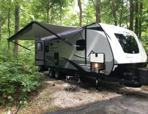 Apex Ultra-Lite 26’ 2021 Couples Camper